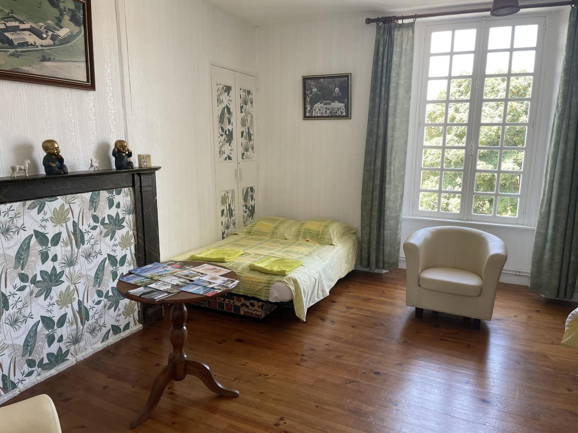 B&B Chambres D'Hotes Ferme Mahyas Saint-Jean-de-Savigny Dış mekan fotoğraf