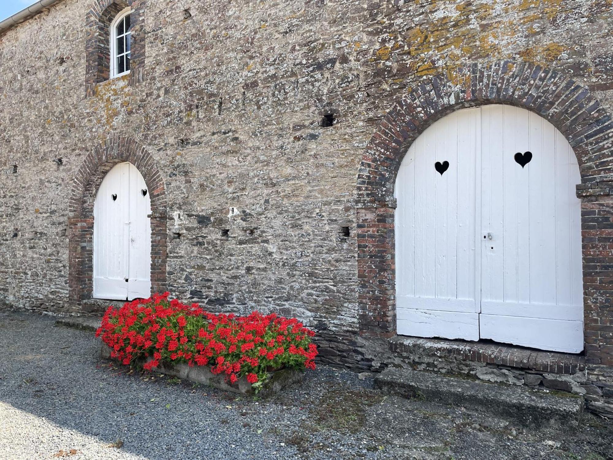 B&B Chambres D'Hotes Ferme Mahyas Saint-Jean-de-Savigny Dış mekan fotoğraf